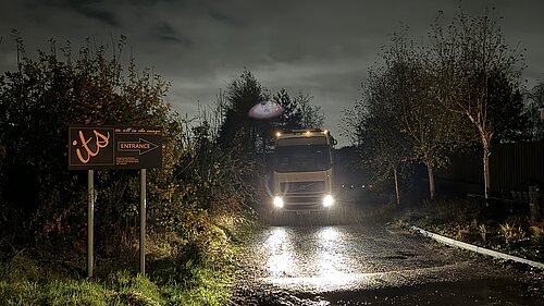 A truck approaching in the dead of night!